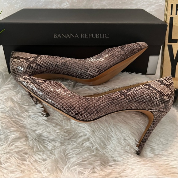 Banana Republic Madison-Nove Pumps - NWT - Picture 8 of 16